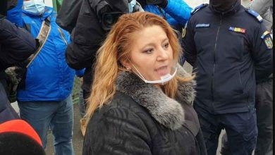 Photo of Diana Sosoaca cheama romanii in strada: “Este obligatoriu. Ii cer pe cale oficiala demisia lui Raed Arafat”